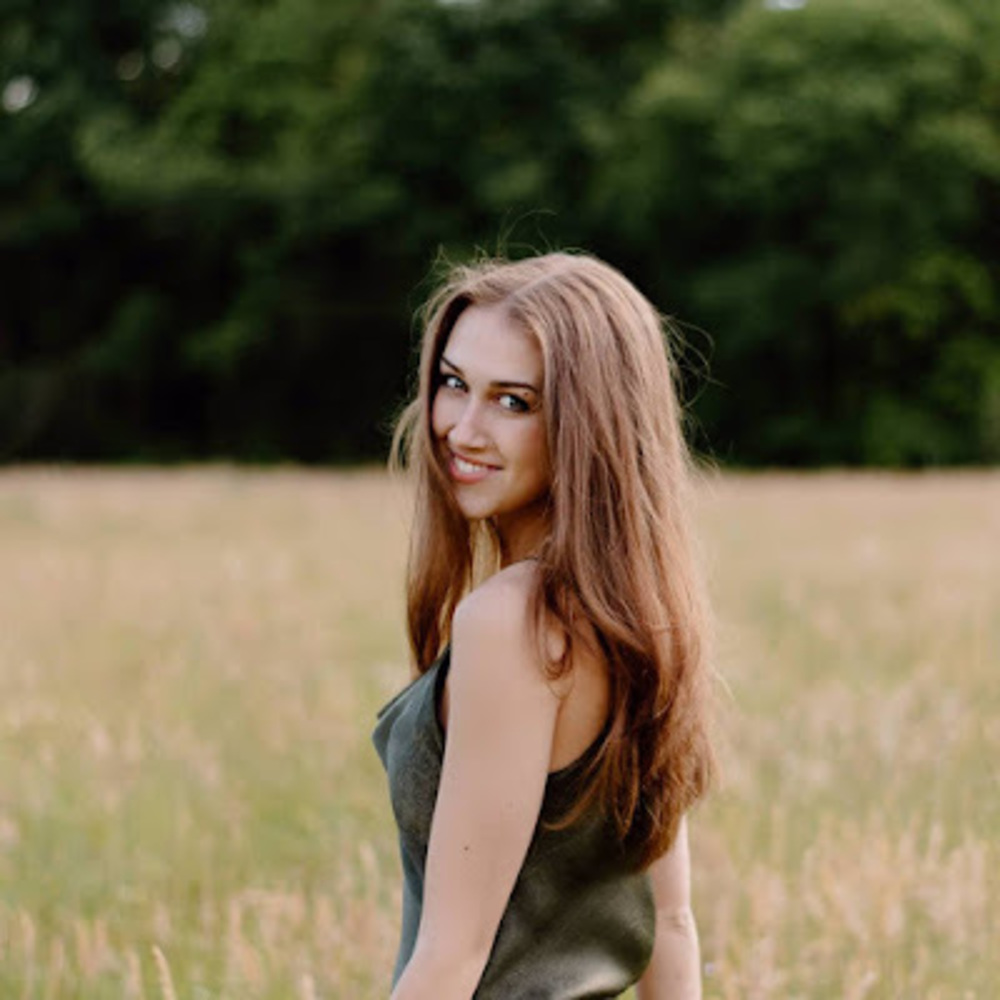 Meet your Posher, Chloe
